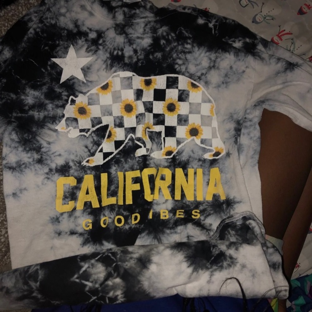 Rue 22 aesthetic shirt